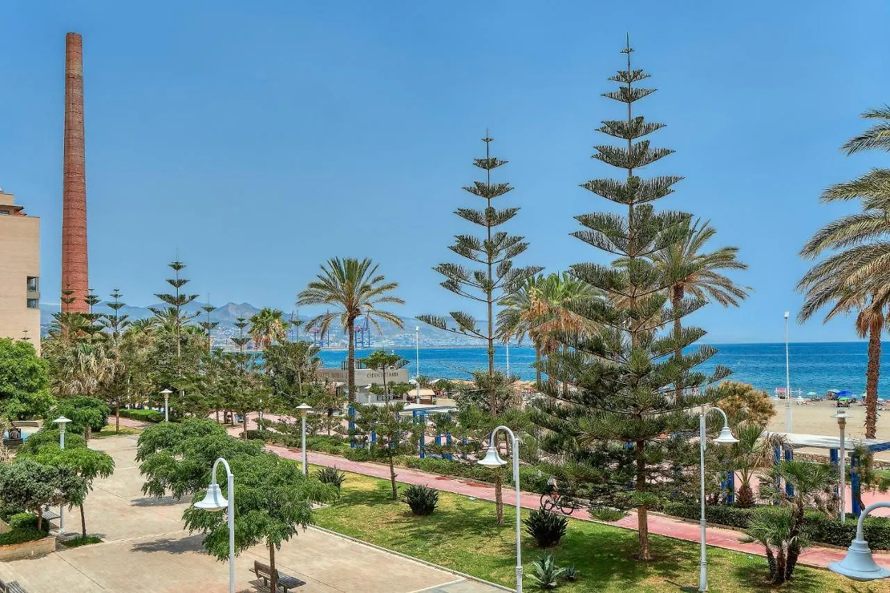 Sandy Beach Malaga 0*,